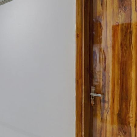 فندق Collection O The Doors Near Appu Ghar غورغاون المظهر الخارجي الصورة