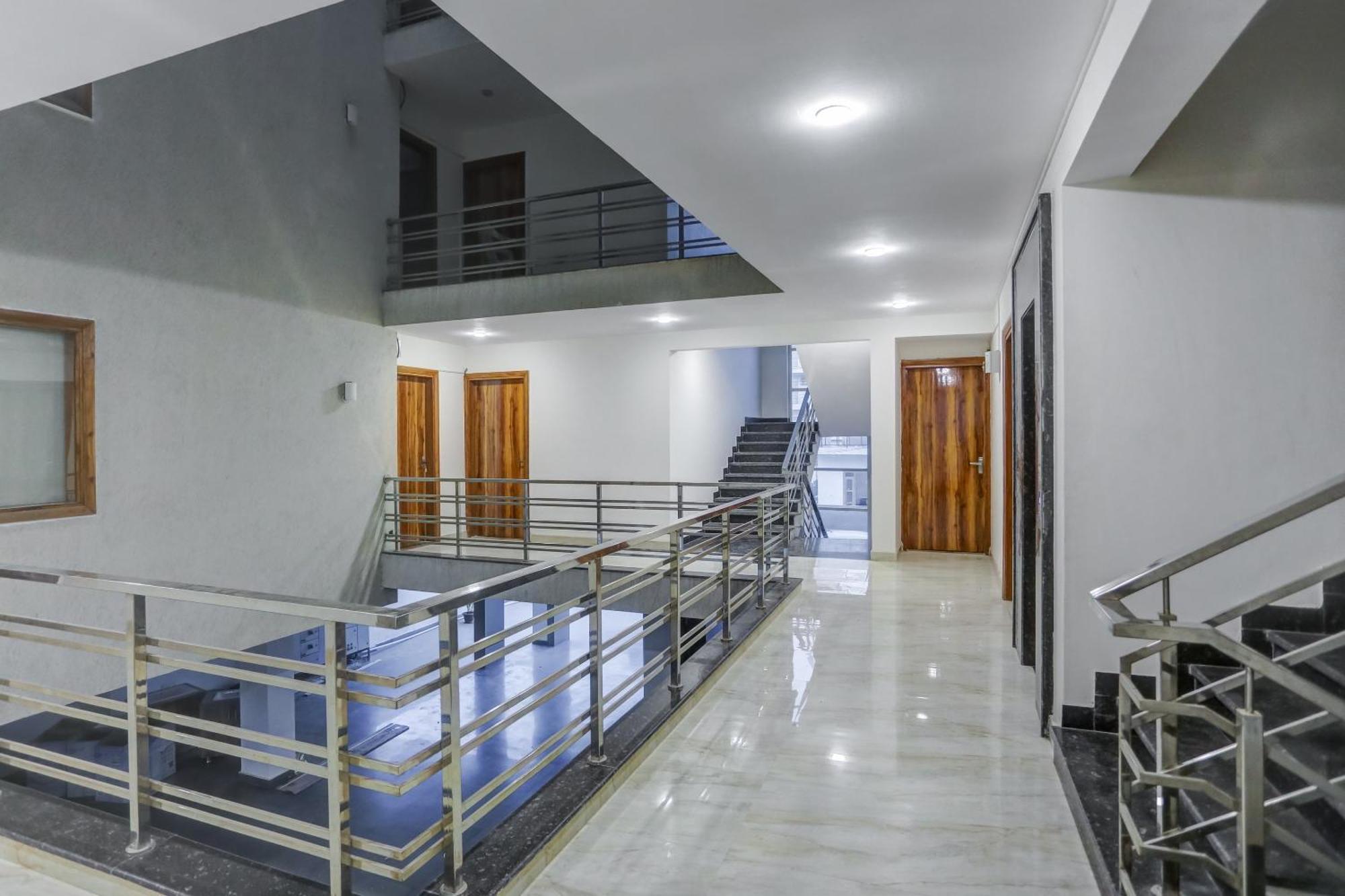 فندق Collection O The Doors Near Appu Ghar غورغاون المظهر الخارجي الصورة