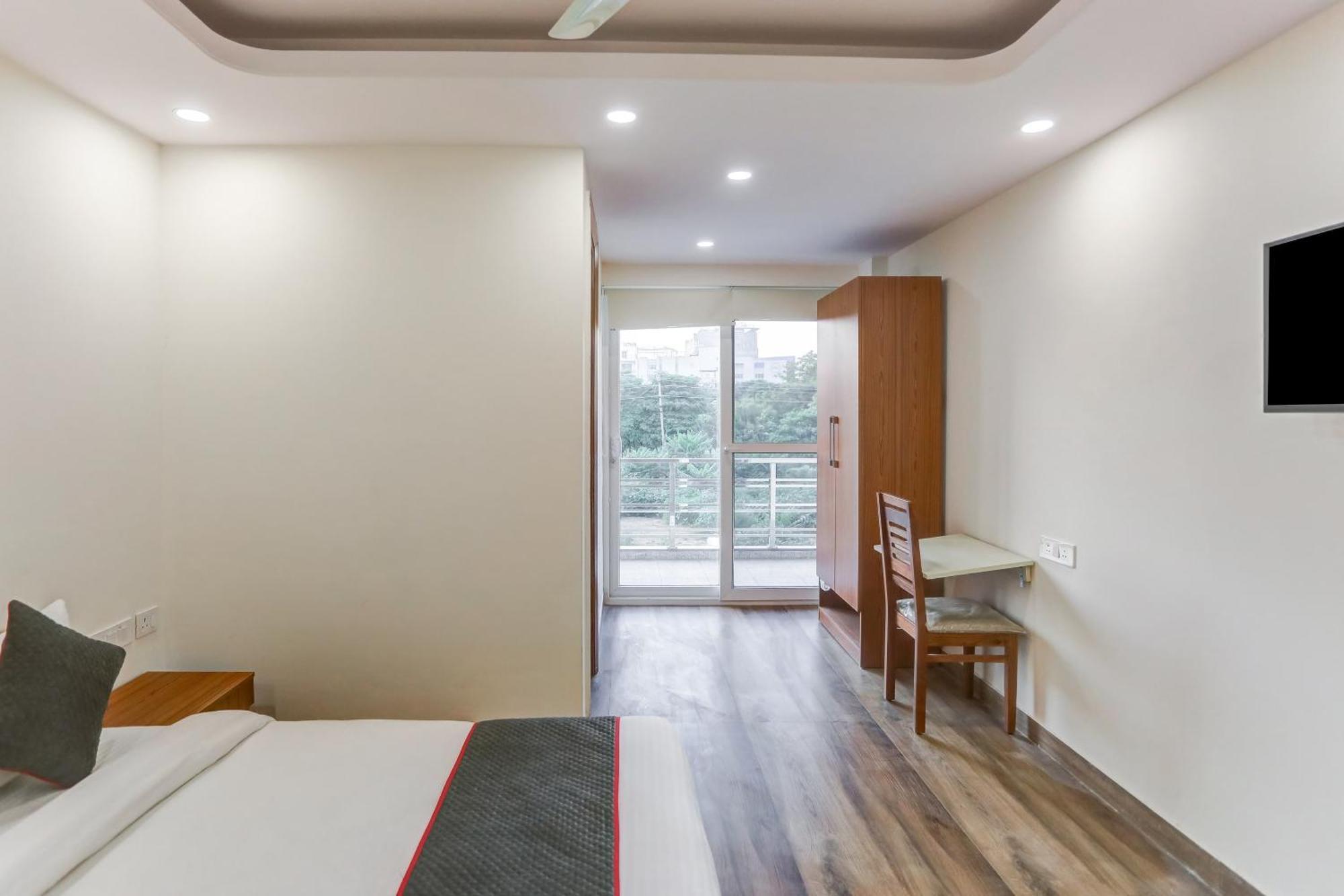 فندق Collection O The Doors Near Appu Ghar غورغاون المظهر الخارجي الصورة